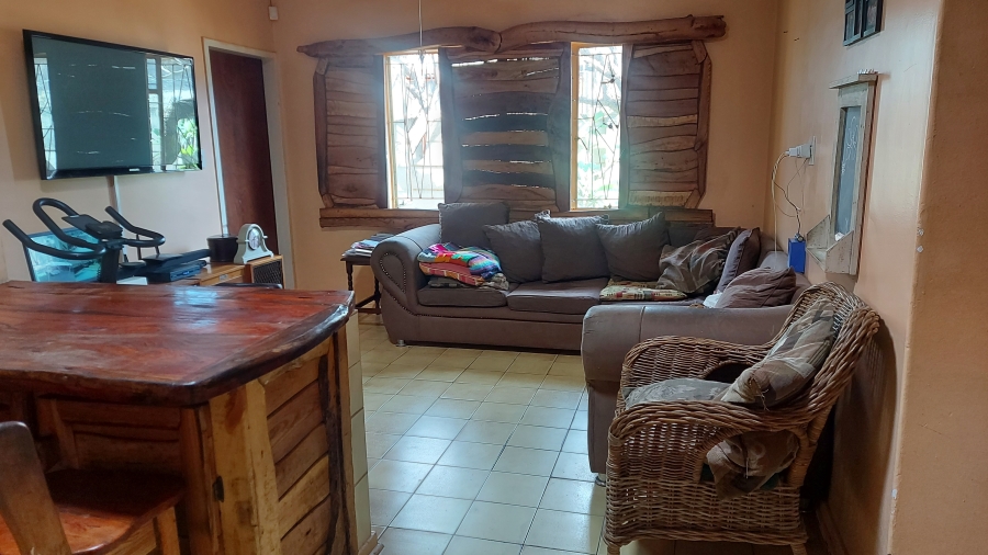 4 Bedroom Property for Sale in Oos Einde North West